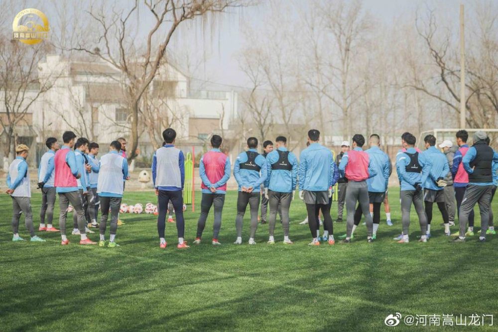 柯蒂斯-琼斯本场首发并打满全场，梅开二度，帮助利物浦取胜。